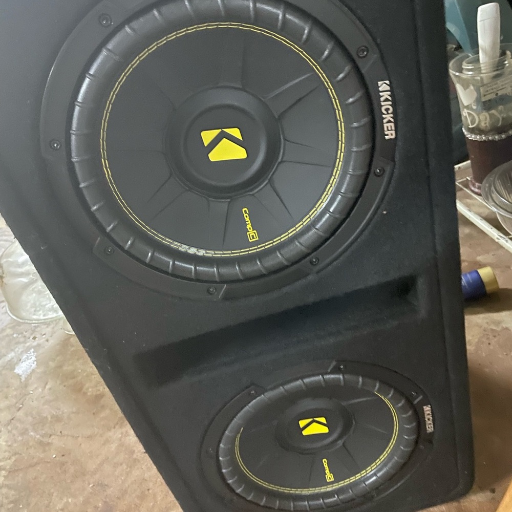 Kicker 10’s with kicker amp